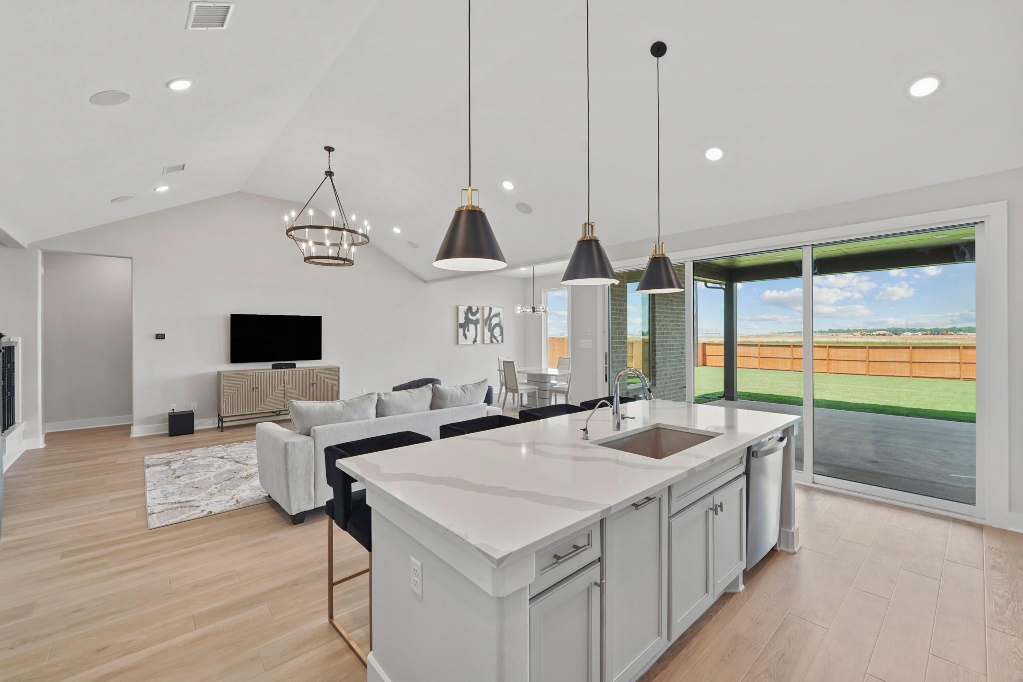 465 Horizon Light Lane