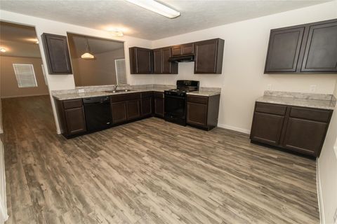 Photo of 56 Santa Barbara Drive, Manvel, TX 77578 (MLS # 42857526)