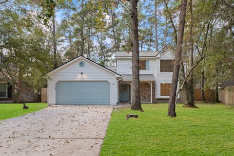 Photo of 32 Thrush Grove Place, The Woodlands, TX 77381 (MLS # 25716917)