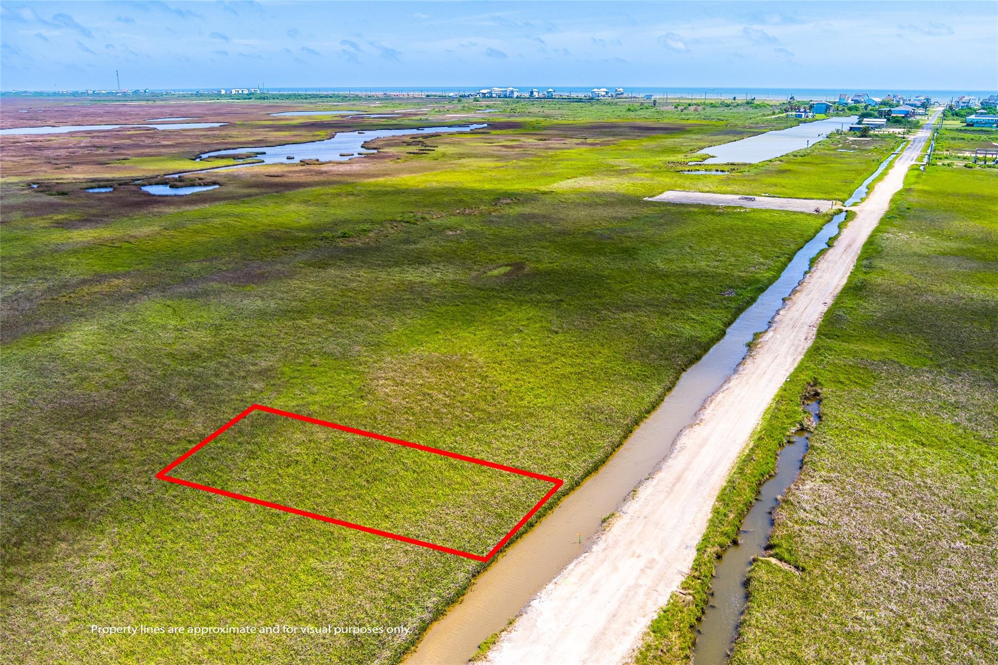 Lot 40 S Tuna Ave