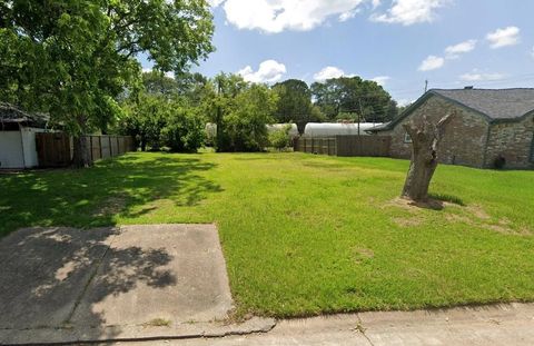 Photo of 3102 New Meadow Drive, Baytown, TX 77521 (MLS # 61875468)