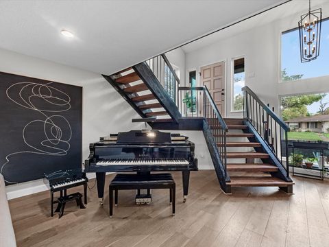 Homes For Sale - 5041 Nina Lee Lane<br/> Houston, TX 77092