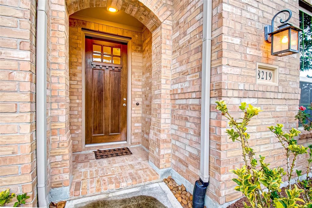 Photo of 8219 Peppervine Court, Conroe, TX 77385 (MLS # 96765034)
