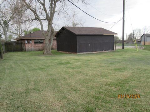 Tiny photo for 403 Lotus Street, Lake Jackson, TX 77566 (MLS # 69572719)