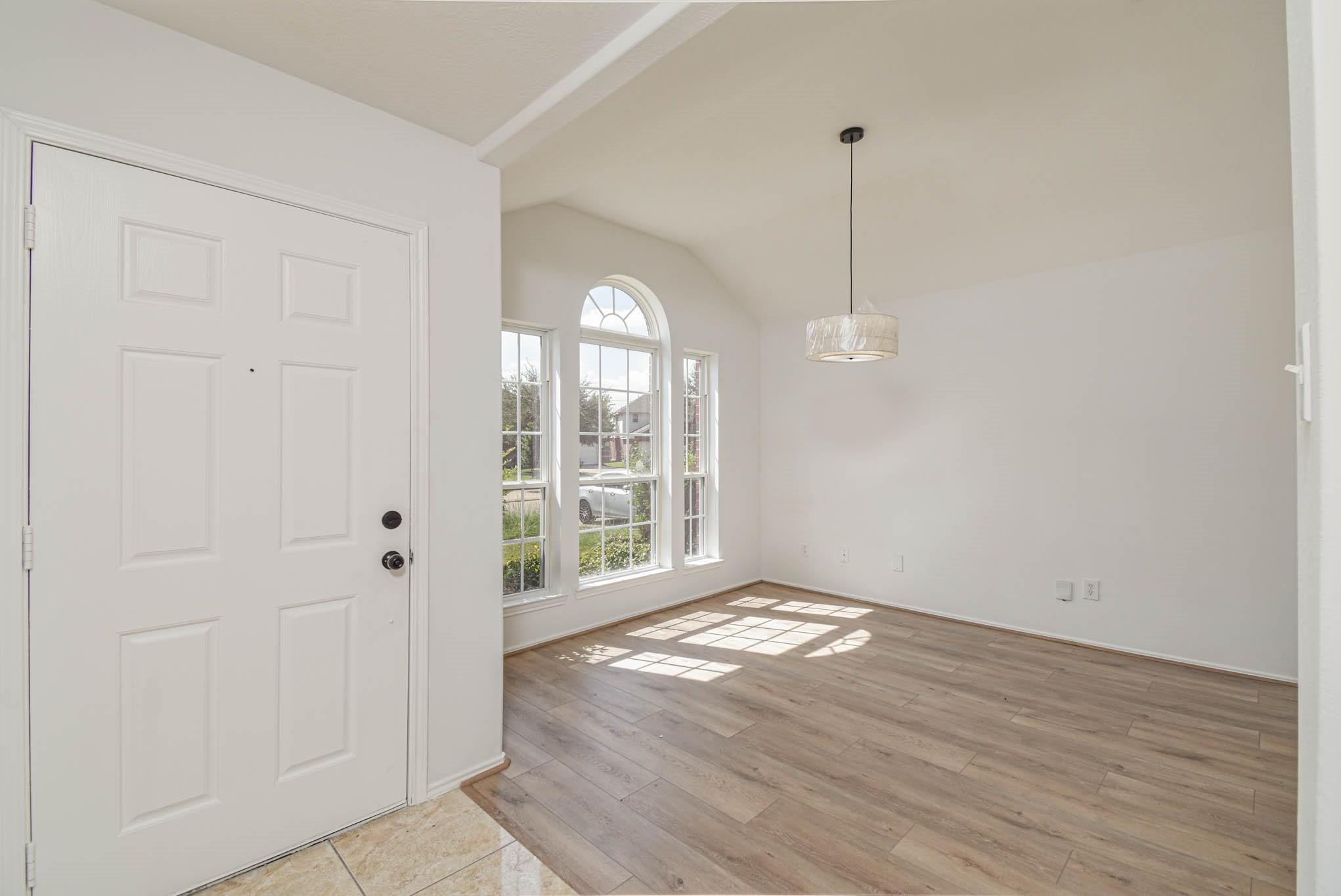 13914 Magnolia Lake Lane