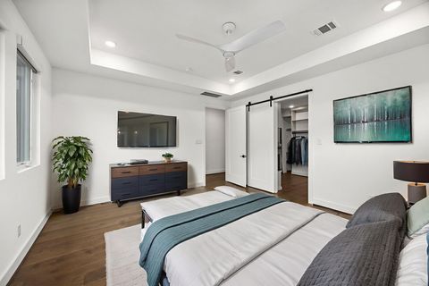 Tiny photo for 424 Redan Street, Houston, TX 77009 (MLS # 97020397)