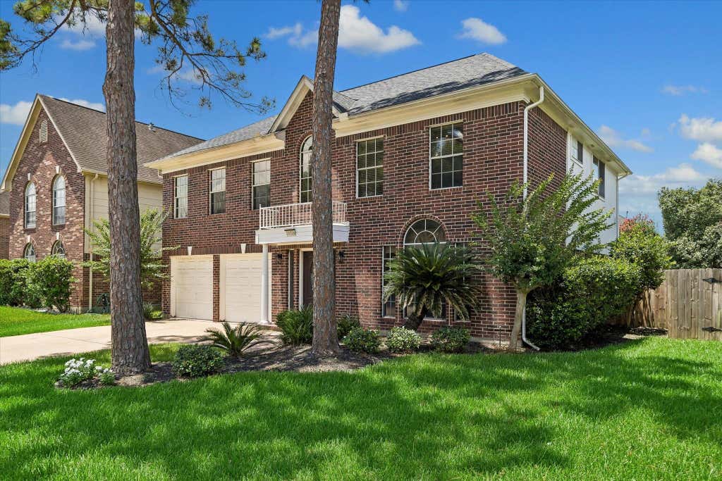 Photo of 16326 Concord Falls Lane, Sugar Land, TX 77498 (MLS # 27281217)