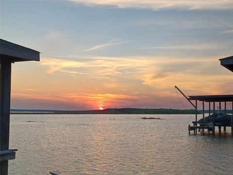 Photo of 231 Memphis Bell, Trinity, TX 75862 (MLS # 59520191)