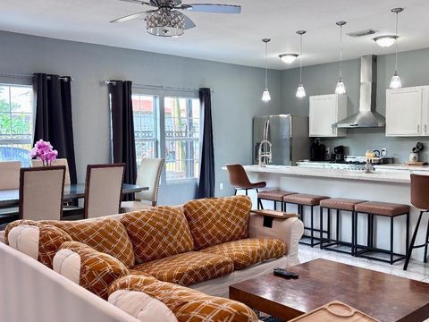 Photo of 301 Tabor Street #B, Houston, TX 77009 (MLS # 16025823)