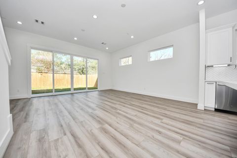 Tiny photo for 7012 Saint Augustine Street, Houston, TX 77021 (MLS # 3859712)