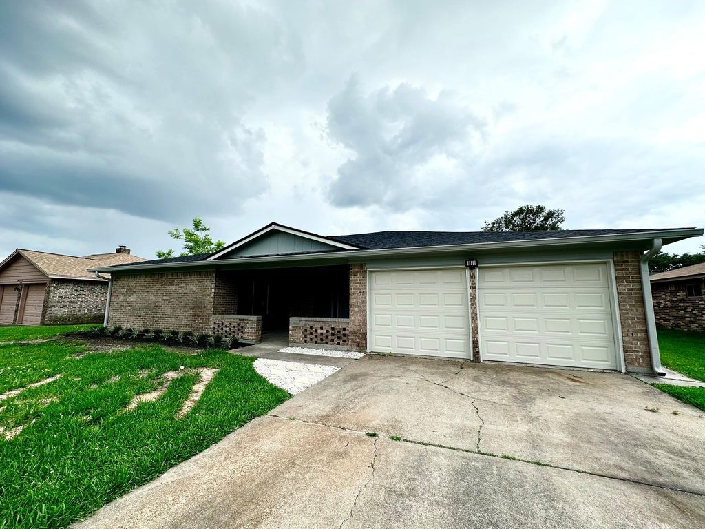 Photo of 3106 Stacy Lane, Deer Park, TX 77536 (MLS # 29454112)