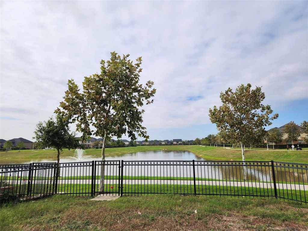 Photo of 2402 Meerstad Lane, Houston, TX 77047 (MLS # 2965872)
