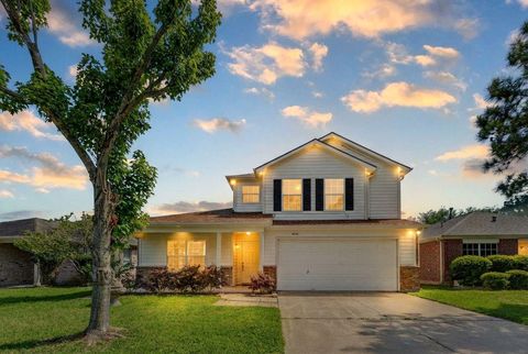 Photo of 5318 Cilantro Lane, Baytown, TX 77521 (MLS # 19348924)