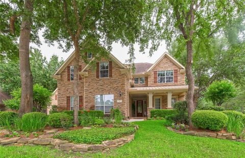 Photo of 15 Pawprint Place, The Woodlands, TX 77382 (MLS # 32139554)