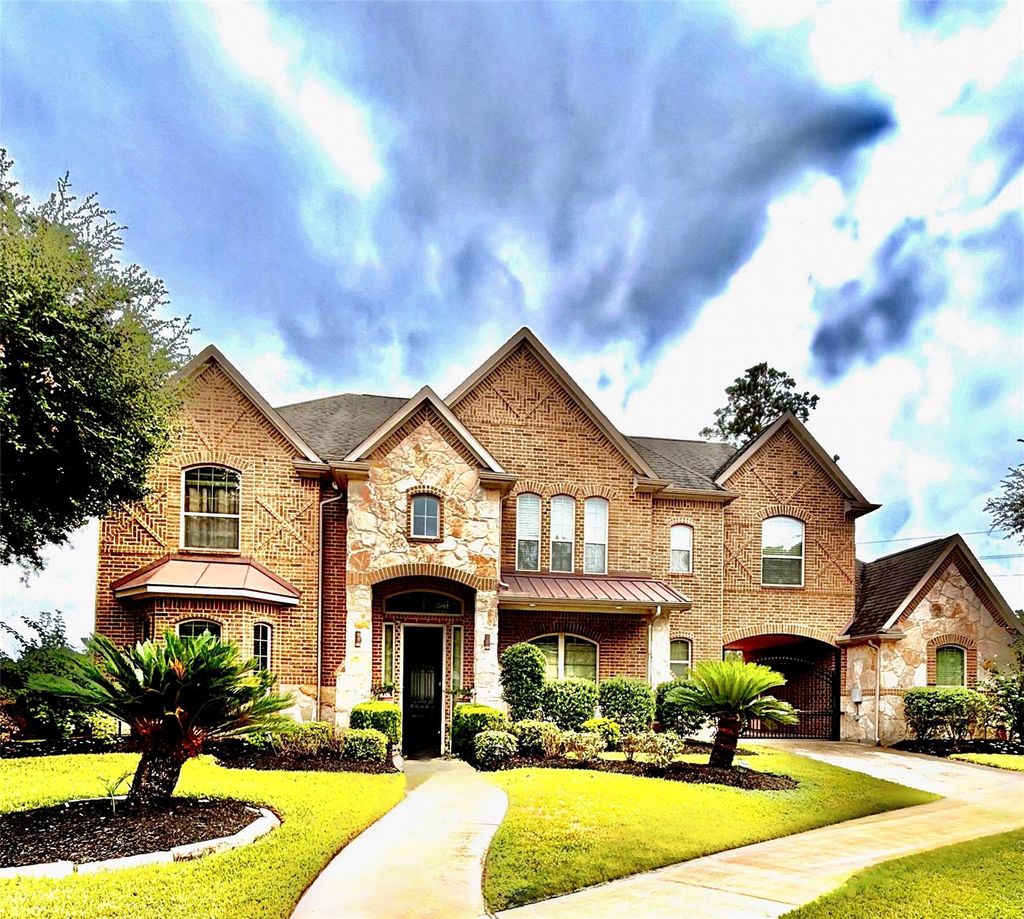 Photo of 13510 Cascade Caverns Court, Houston, TX 77044 (MLS # 64710484)