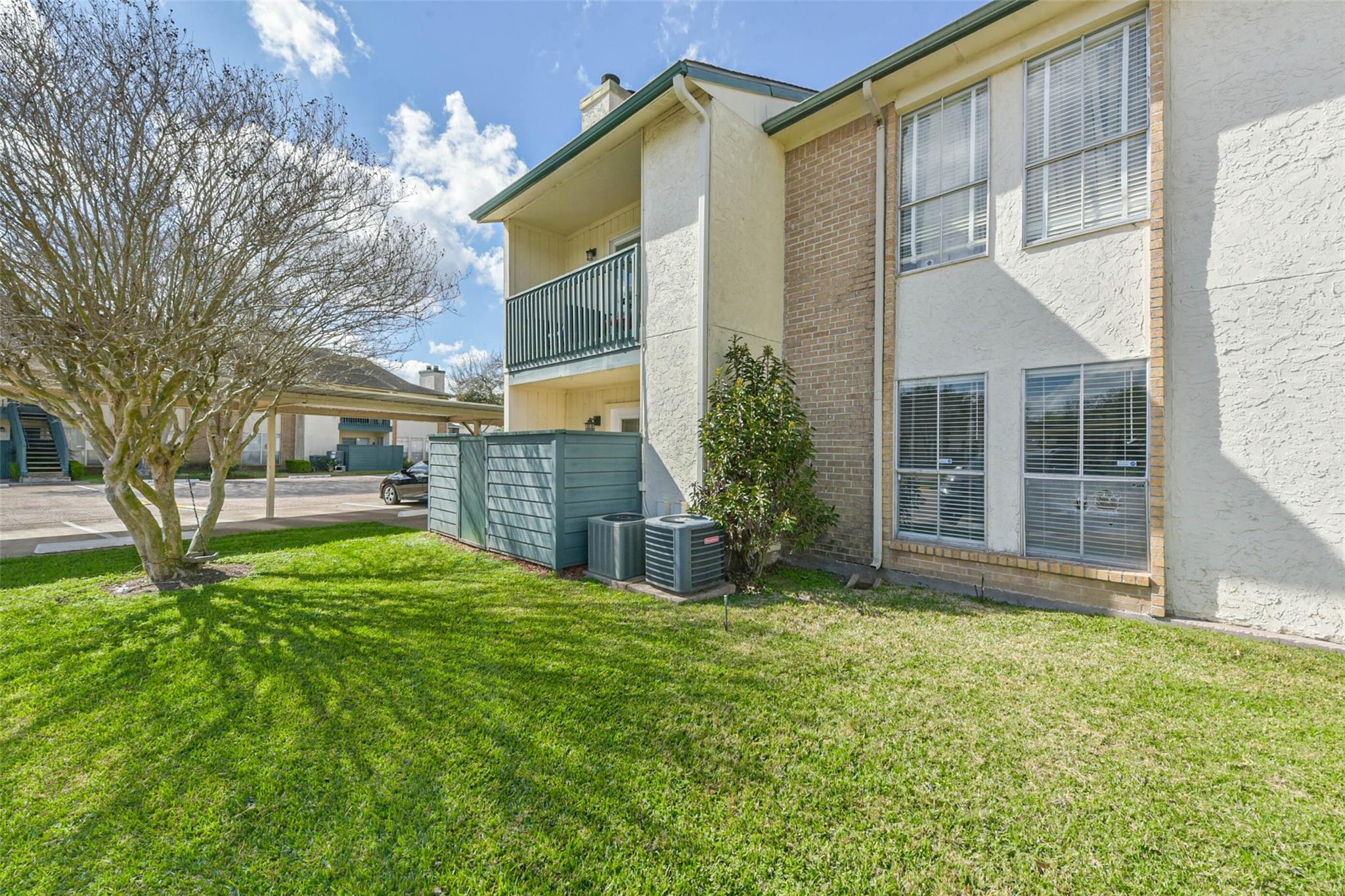 250 El Dorado Boulevard 189