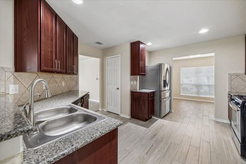 Tiny photo for 15642 S Fall Fern Cir Cir, Houston, TX 77044 (MLS # 85336239)