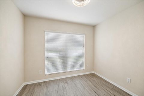 Tiny photo for 15642 S Fall Fern Cir Cir, Houston, TX 77044 (MLS # 85336239)