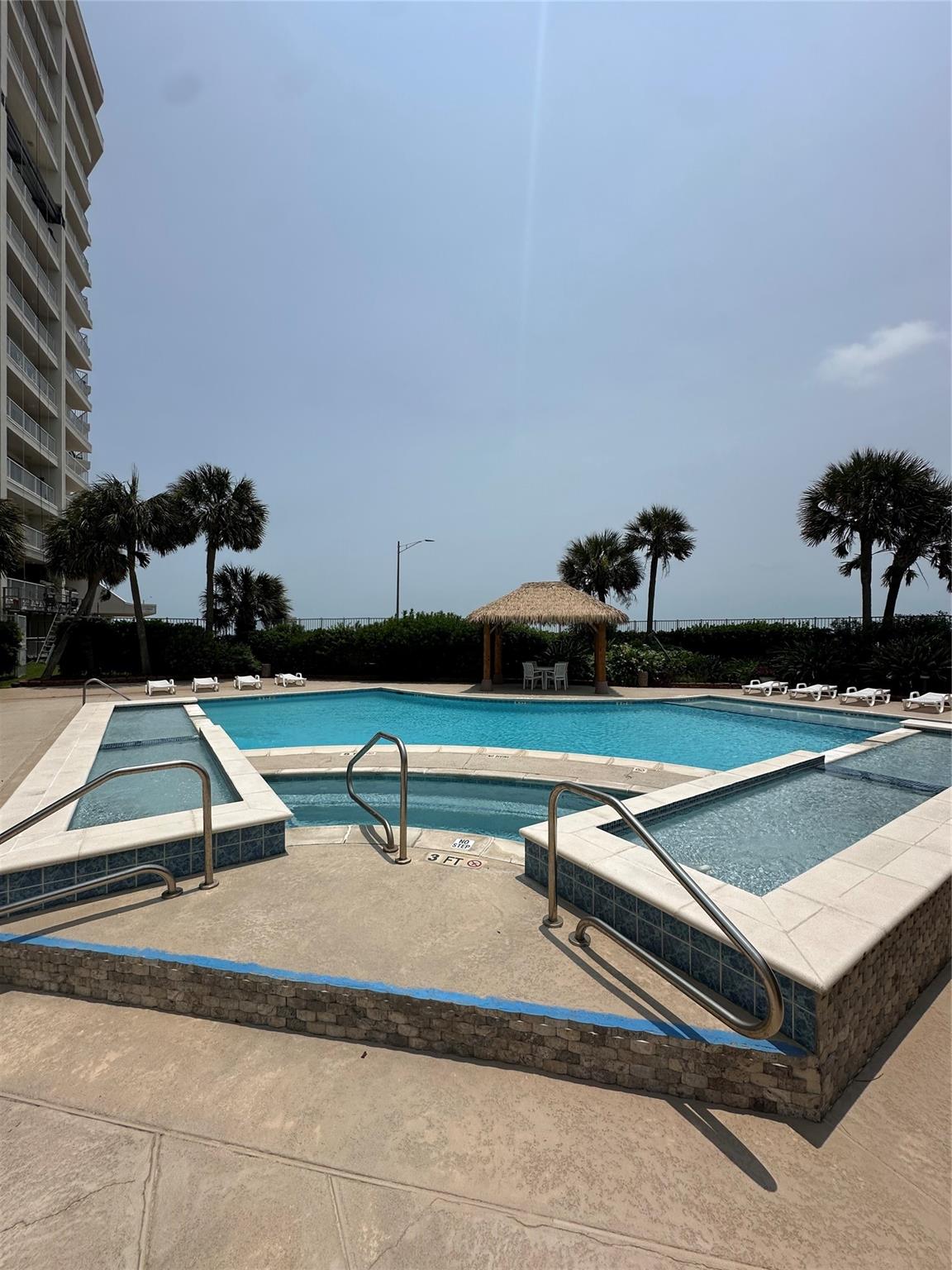 7700 Seawall Boulevard 402