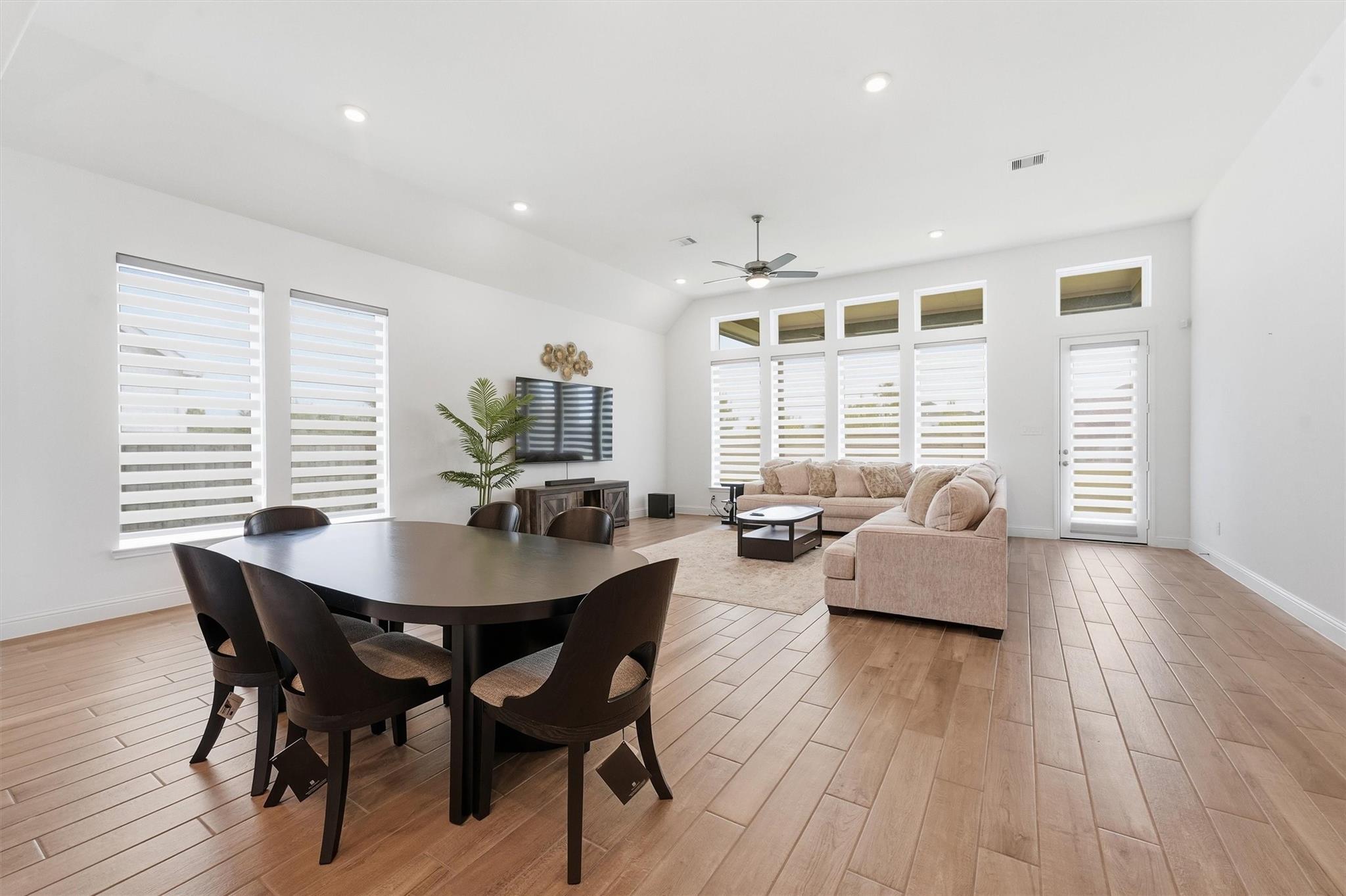 11203 Tropical Forest Way