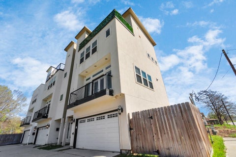 Photo of 4033 Buck Street, Houston, TX 77020 (MLS # 84852709)