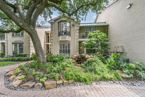 Photo of 2700 Revere Street #127, Houston, TX 77098 (MLS # 17733936)