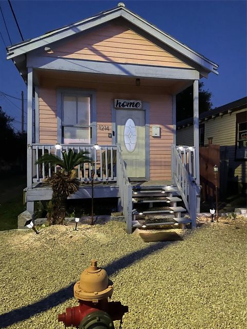 Photo of 1214 42nd Street, Galveston, TX 77550 (MLS # 3042659)