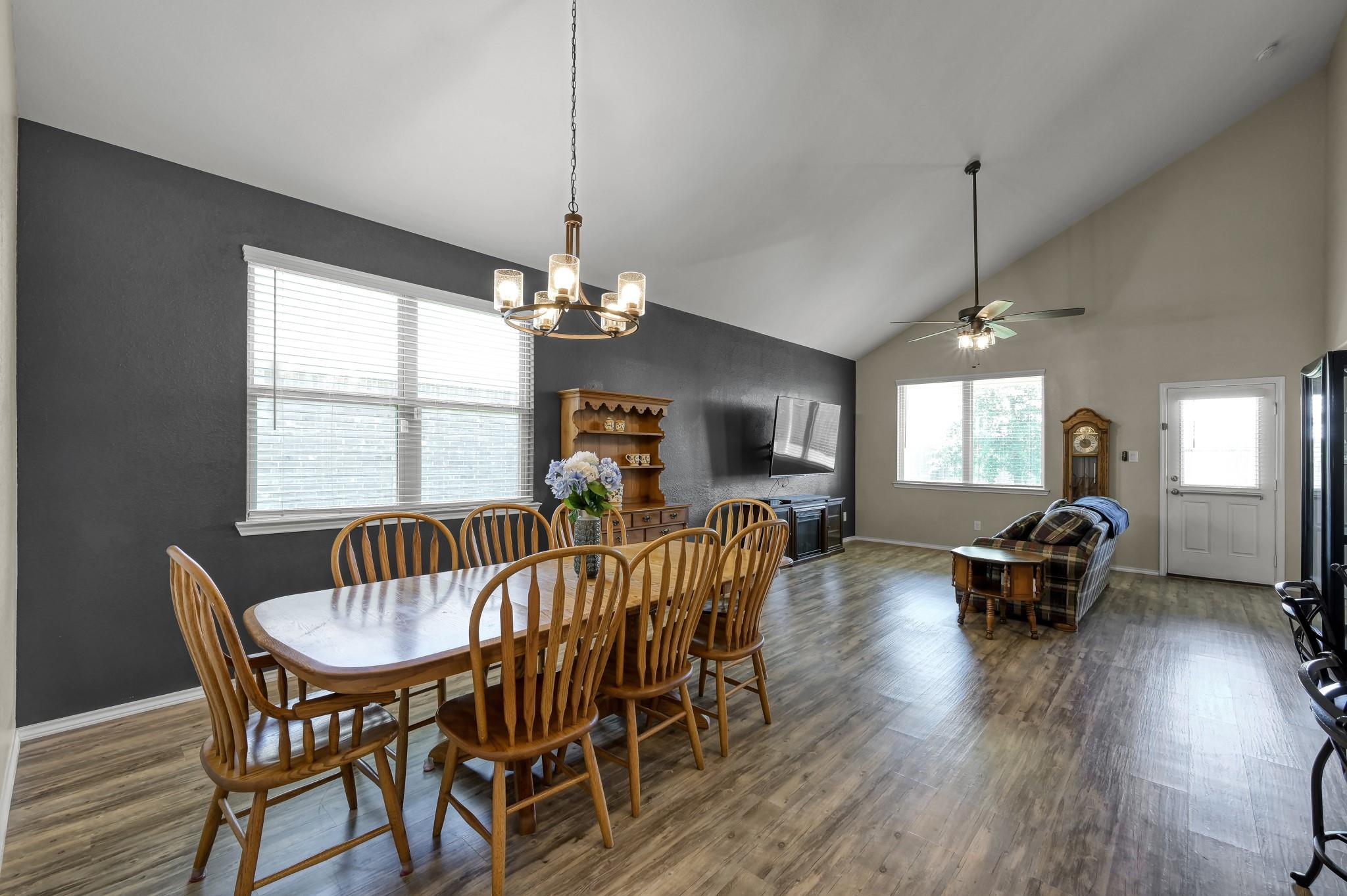 7027 Bonaire Vista Lane