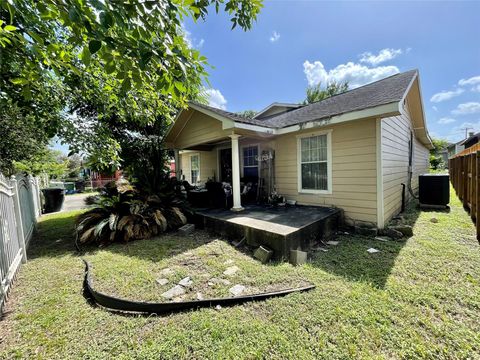 Photo of 1107 Wooding Street, Houston, TX 77011 (MLS # 42213645)