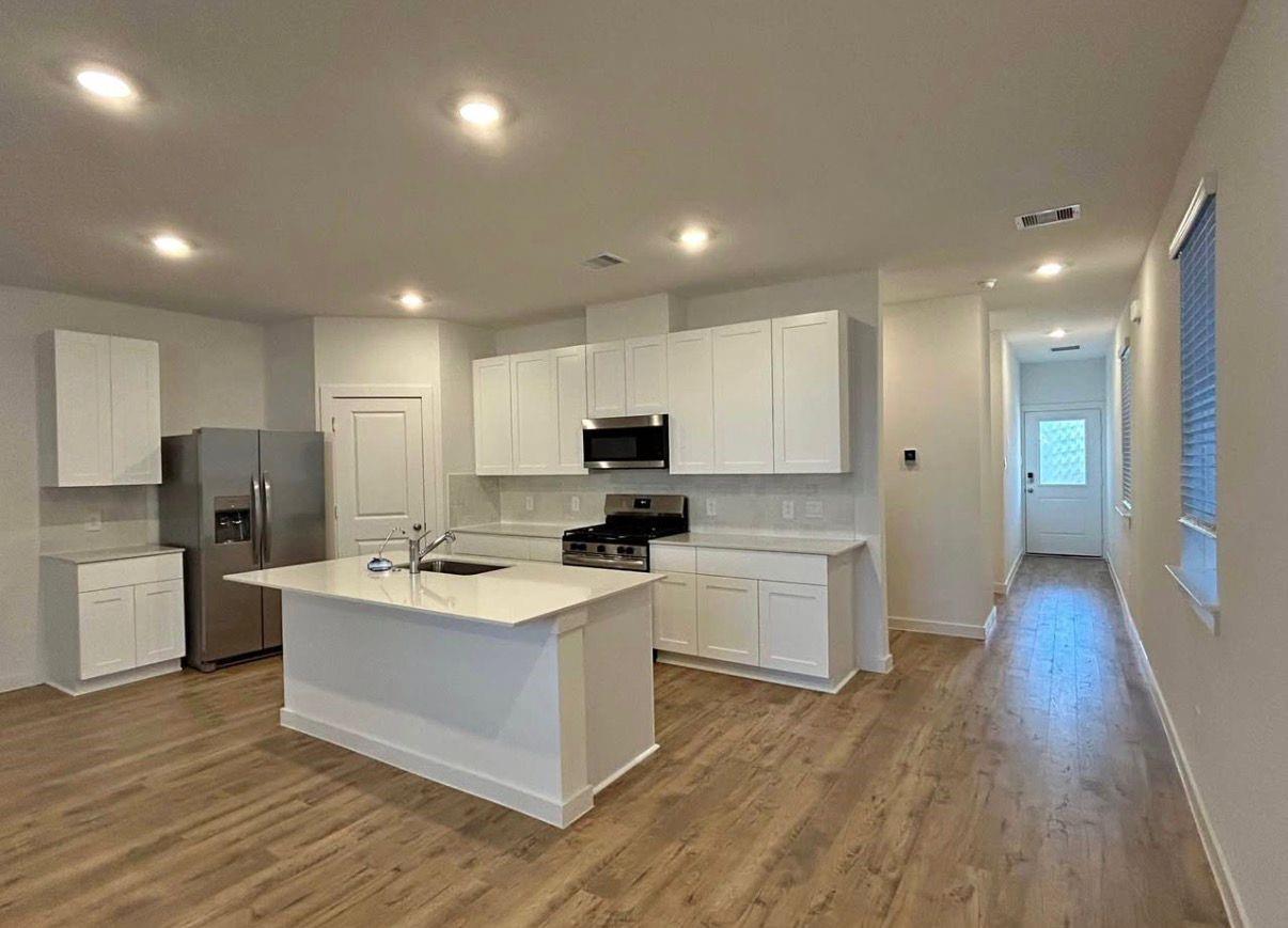 3527 Shearwater Street