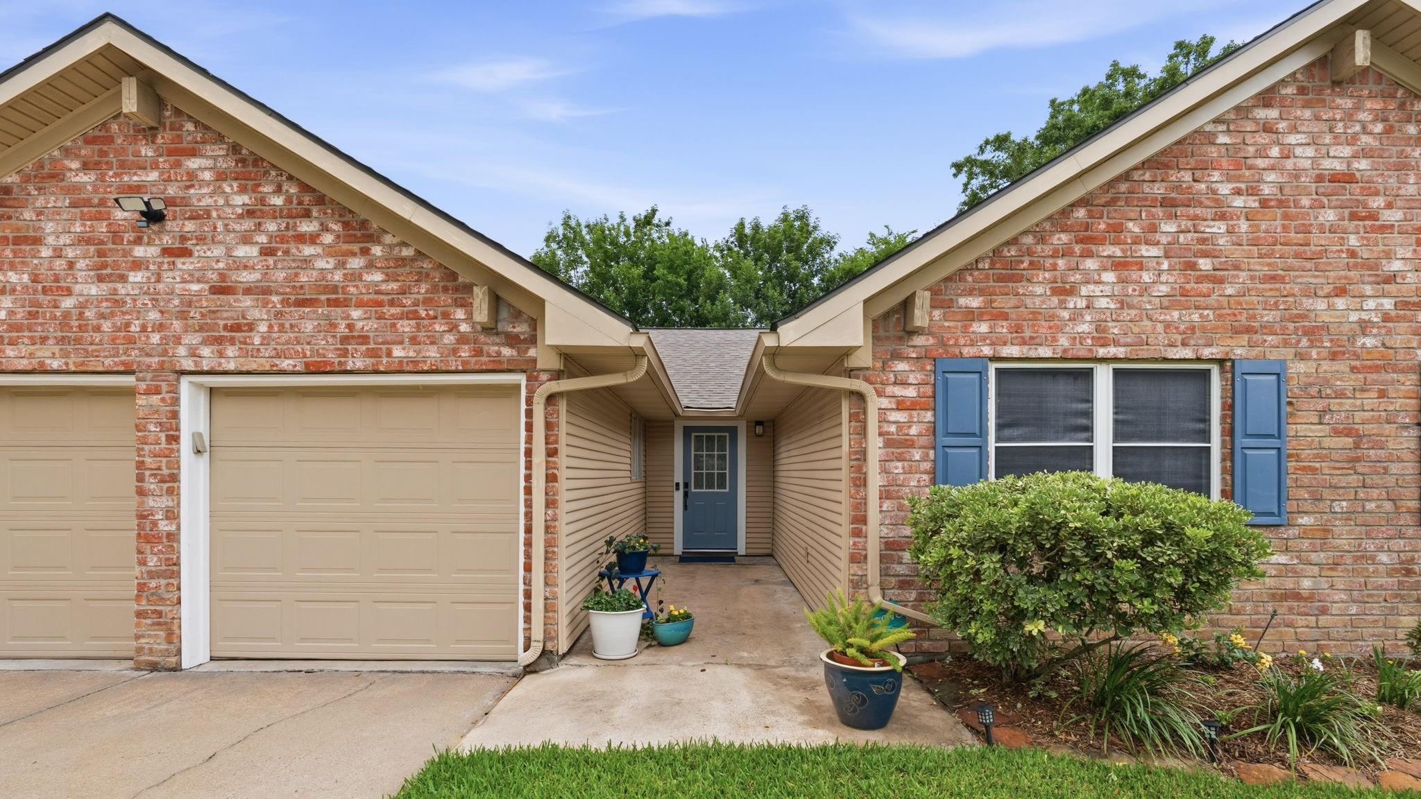 2022 Arcadia Drive