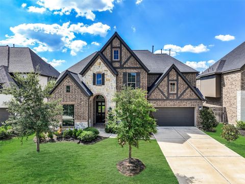 Photo of 28907 Ridge Valley Court, Fulshear, TX 77441 (MLS # 29973171)