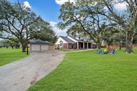 Photo of 19407 Pine Tree Lane, Waller, TX 77484 (MLS # 4649965)