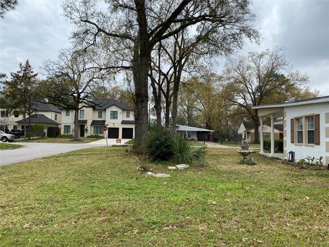 Photo of 7526 Dearborn Street, Houston, TX 77055 (MLS # 11718201)
