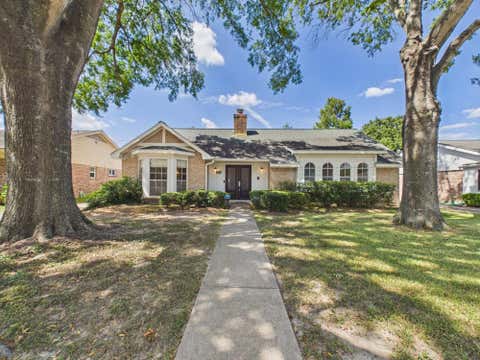 Photo of 12842 Westmere Drive, Houston, TX 77077 (MLS # 4194441)