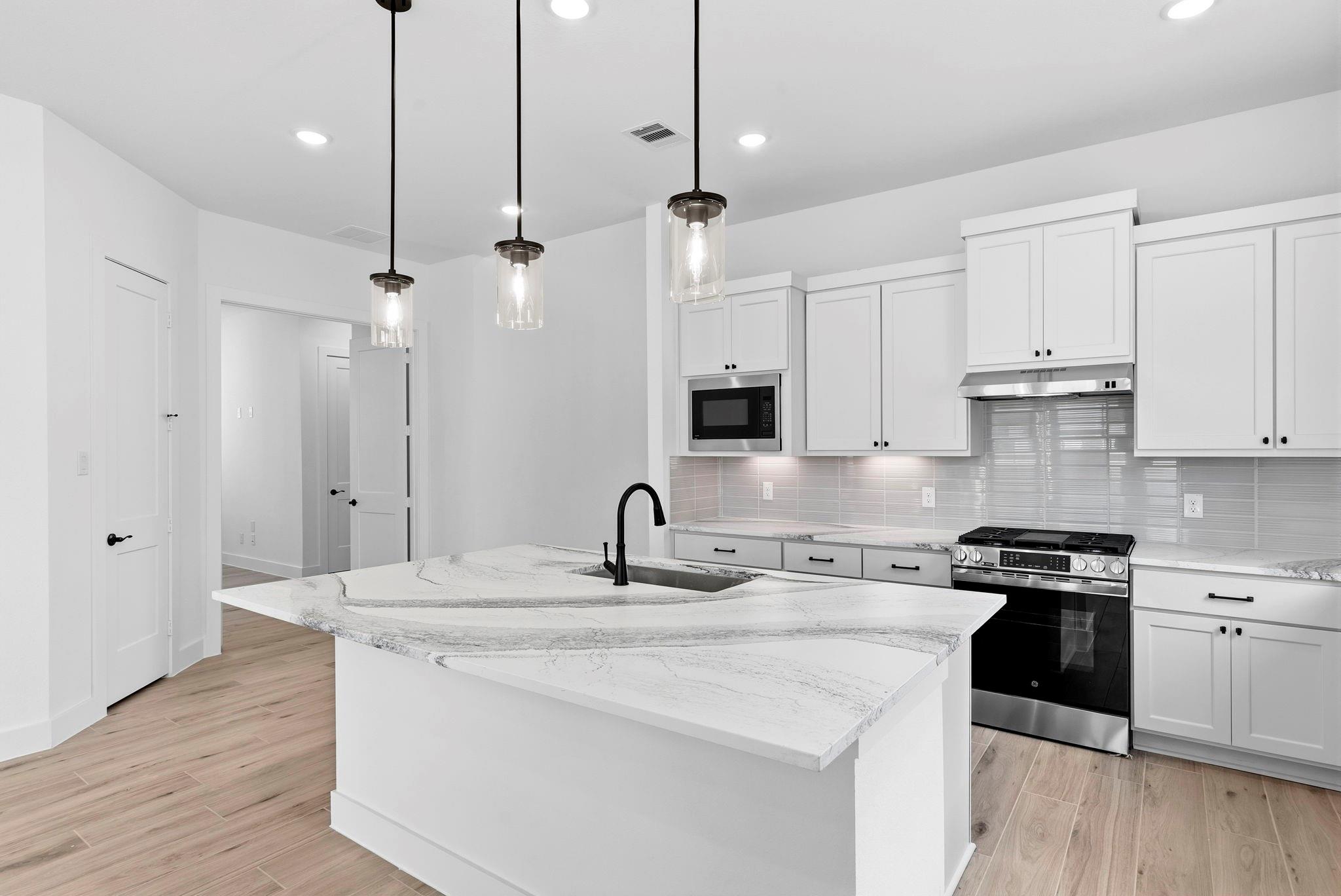 13306 Valley Orchard