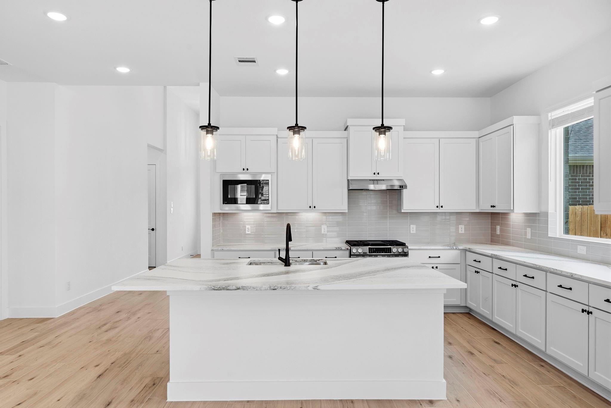 13306 Valley Orchard