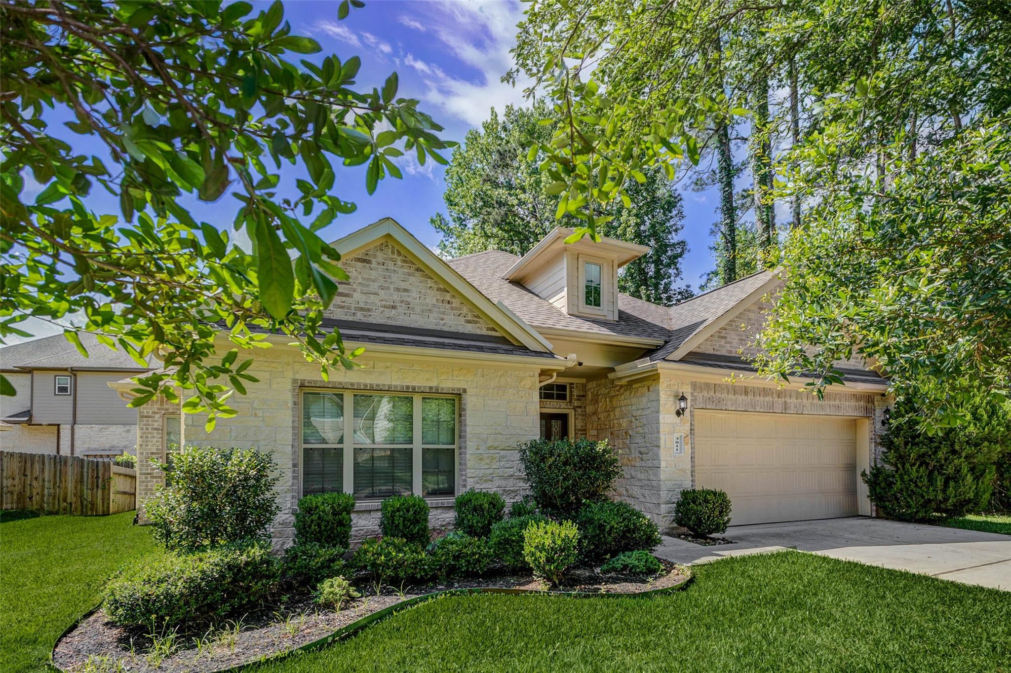 3811 Springcrest