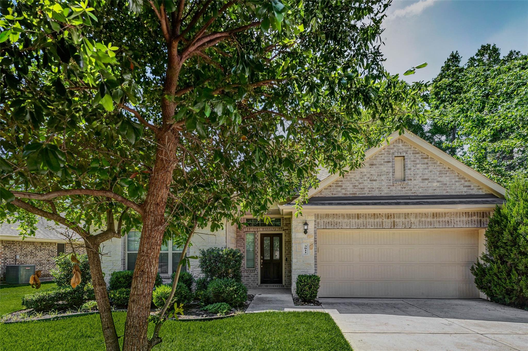 3811 Springcrest