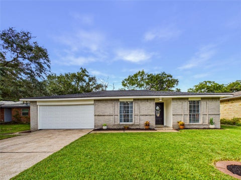 Photo of 6209 Brookdale Drive, League City, TX 77573 (MLS # 82686397)