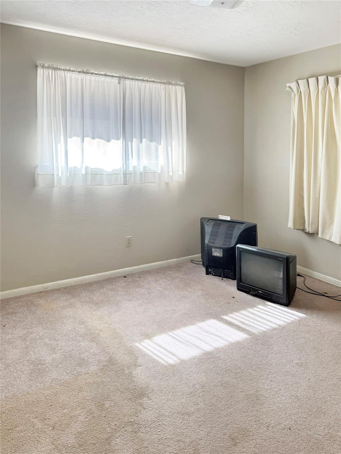 58 April Wind Drive S