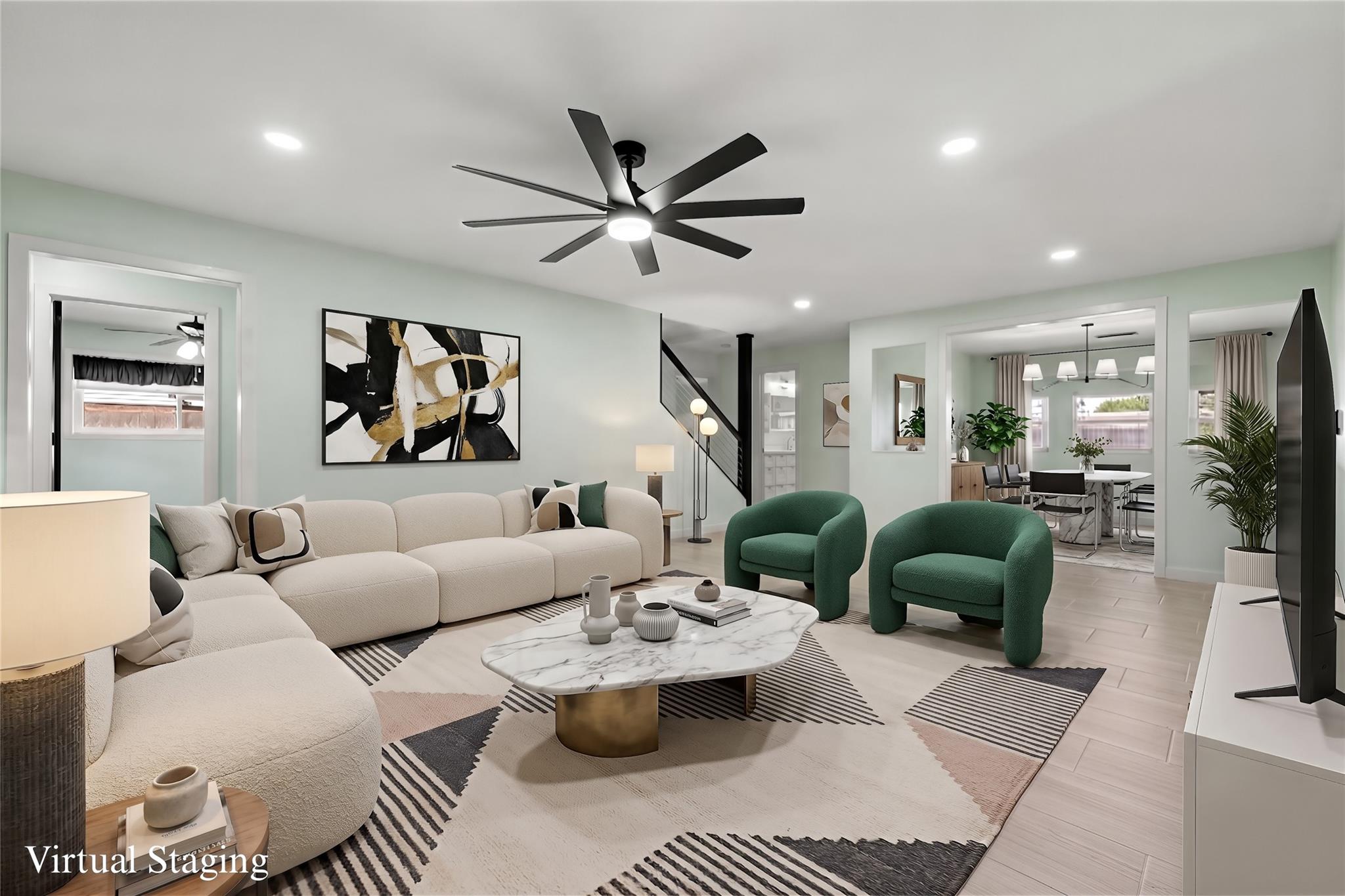 222 W Vaughn Lane
