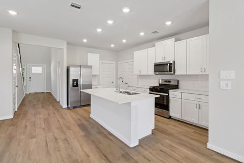 Photo of 11408 Dark Amethyst Drive, Houston, TX 77048 (MLS # 2131327)