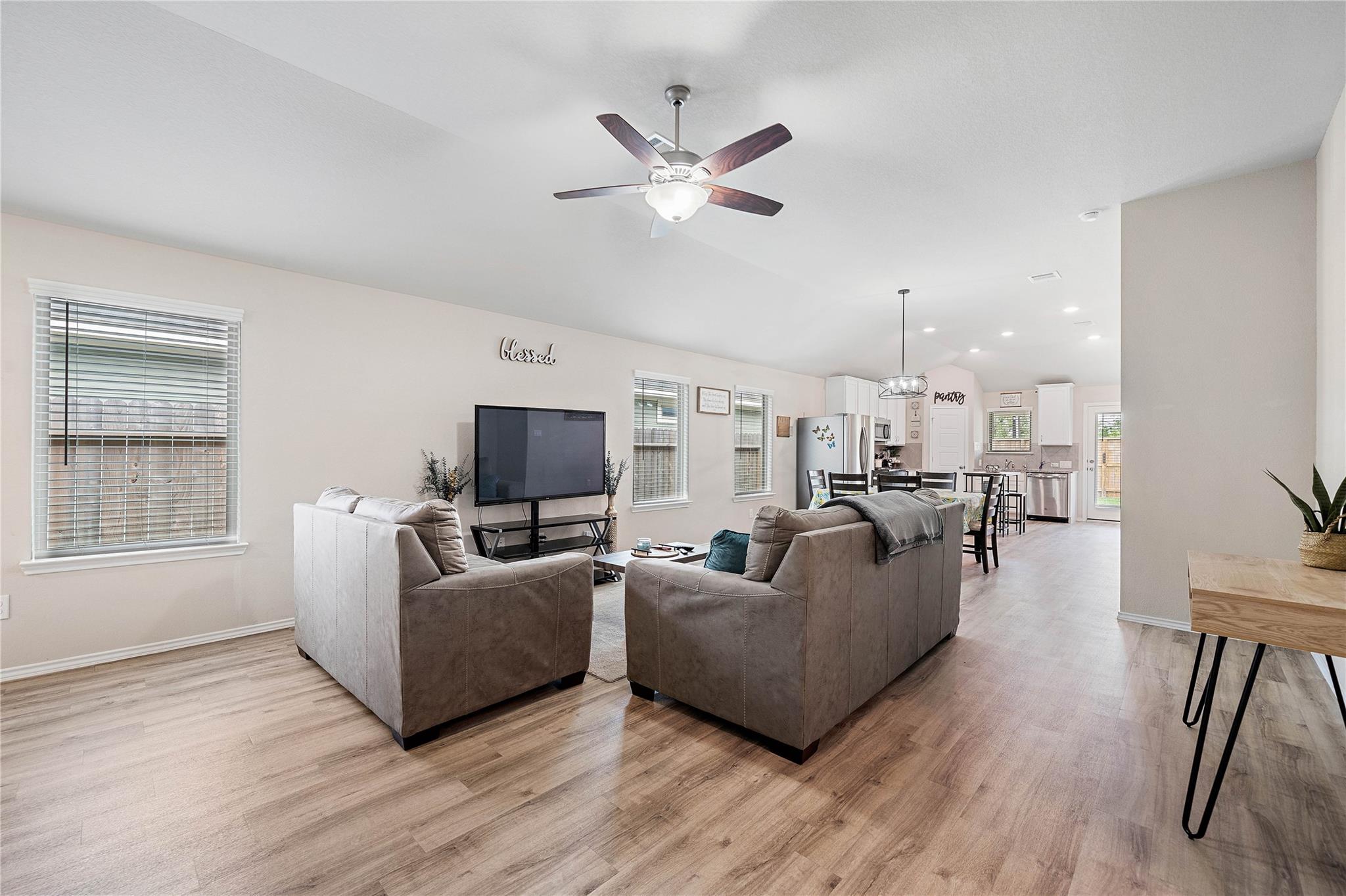 6930 Scarlet Sagebrush Street