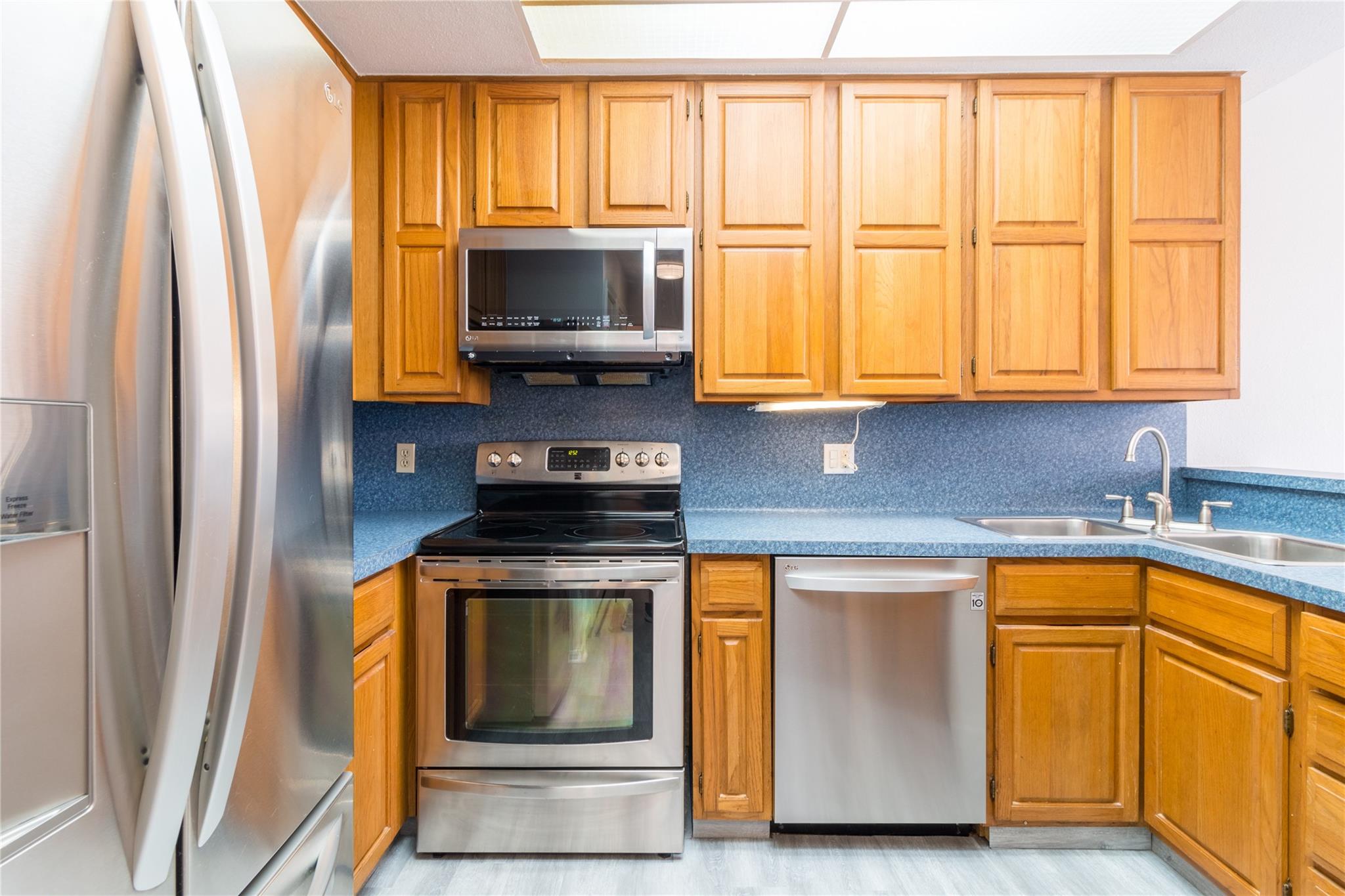 793 Davis Road 215