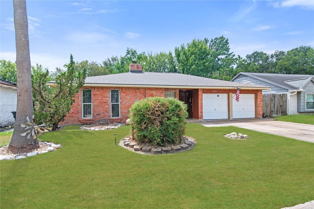 Photo of 11515 Ensbrook Drive, Houston, TX 77099 (MLS # 68015050)