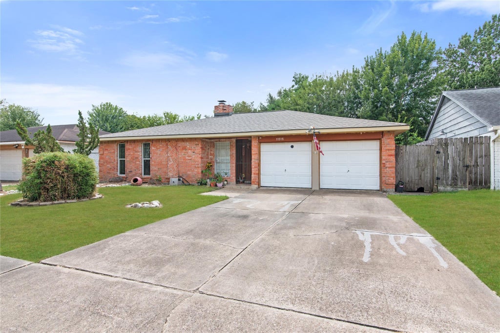 Photo of 11515 Ensbrook Drive, Houston, TX 77099 (MLS # 68015050)