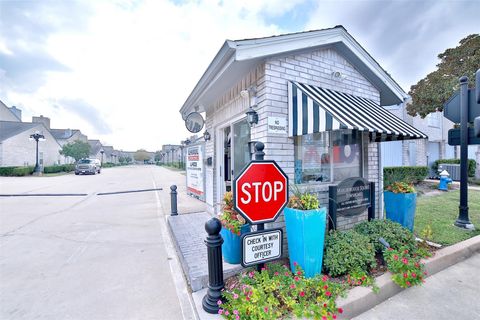 Photo of 532 Wilcrest Drive #532, Houston, TX 77042 (MLS # 65909118)