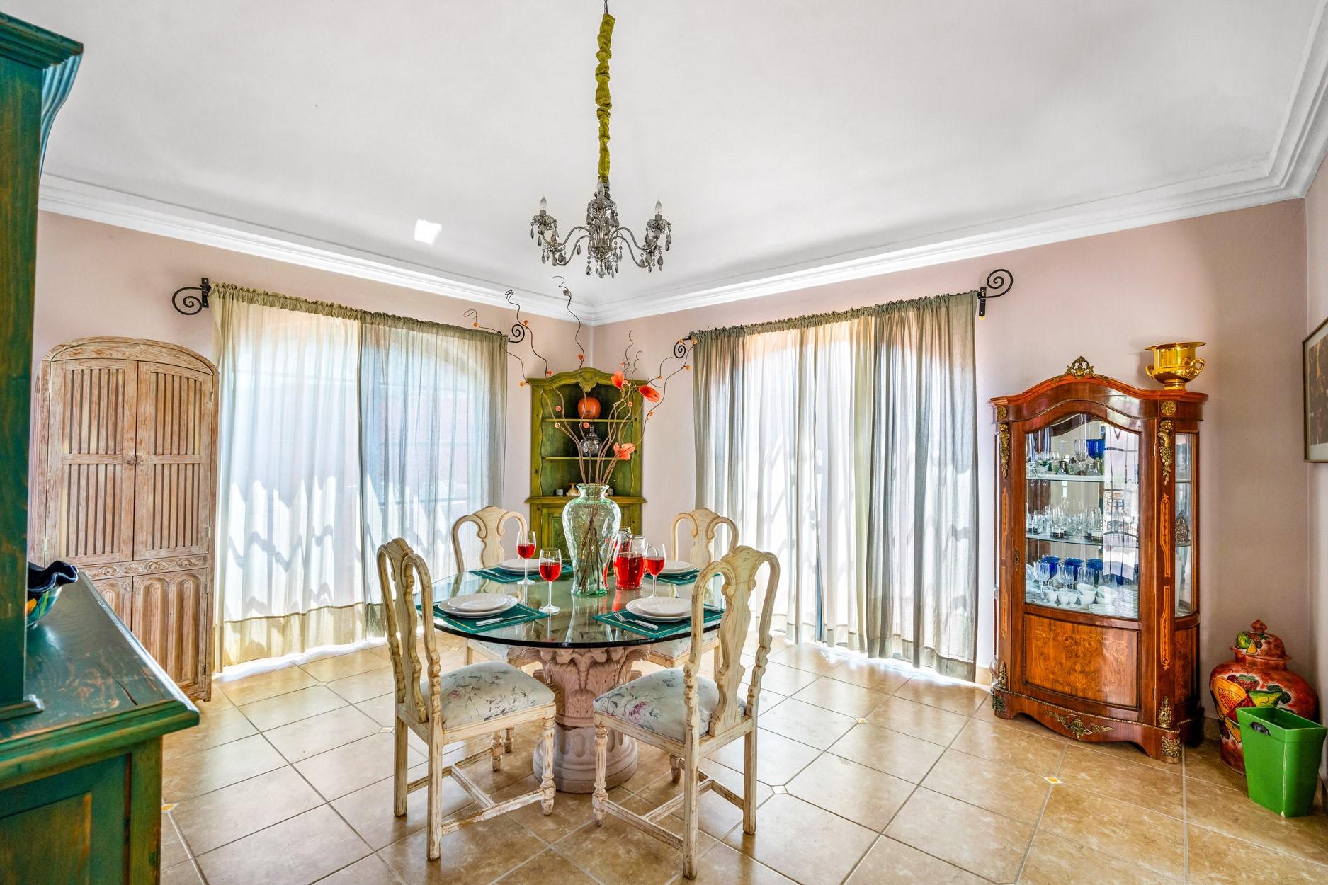 Tennessee 37720, Mexico, 4 Bedrooms Bedrooms, ,2 BathroomsBathrooms,Residential,Active,225341