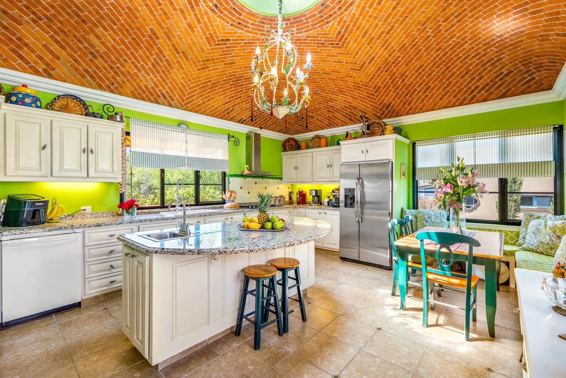 Tennessee 37720, Mexico, 4 Bedrooms Bedrooms, ,2 BathroomsBathrooms,Residential,Active,225341